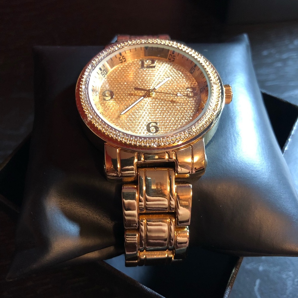 Gold Watch - Picture 2 of 7